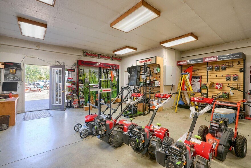 More Photos Of 7271 National Rd SW, Pataskala Freestanding For Sale