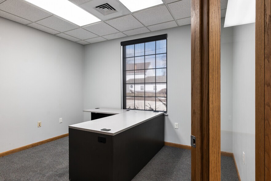 More Photos Of 102 S Woodward St, Brandon Service Station For Sale