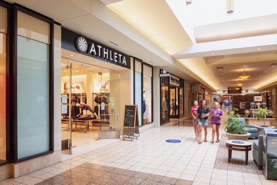 More Photos Of 4301 W Wisconsin Ave, Appleton Unknown For Lease