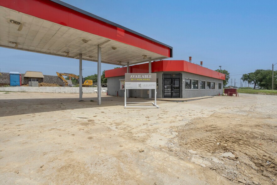 More Photos Of 6101 E Rosedale St, Fort Worth Service Station For Lease