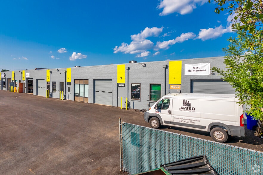 More Photos Of 15825-15859 Redland Rd, Rockville Warehouse For Lease