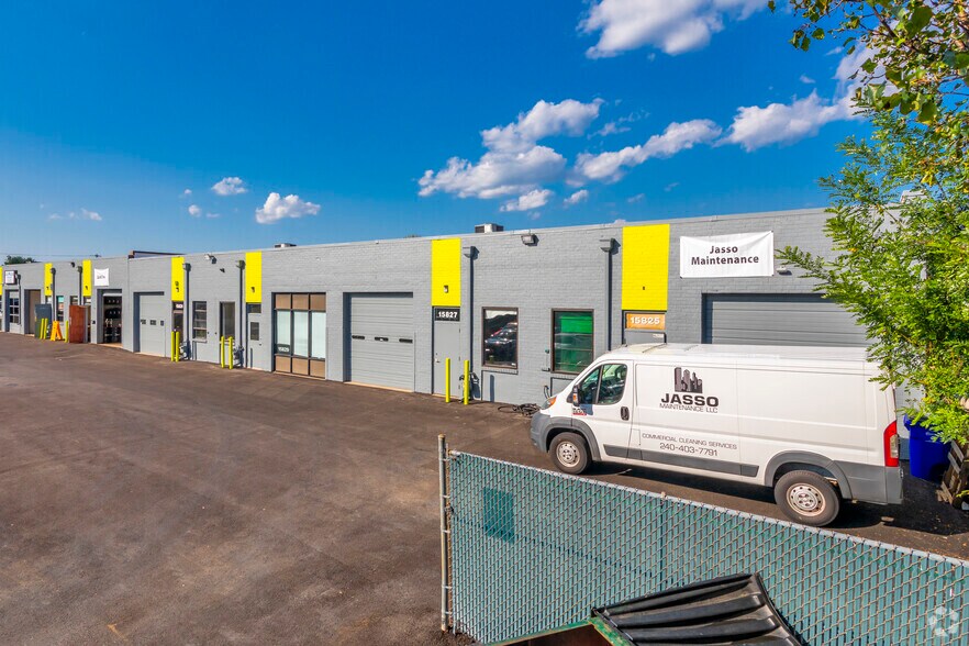 More Photos Of 15825-15859 Redland Rd, Rockville Warehouse For Lease