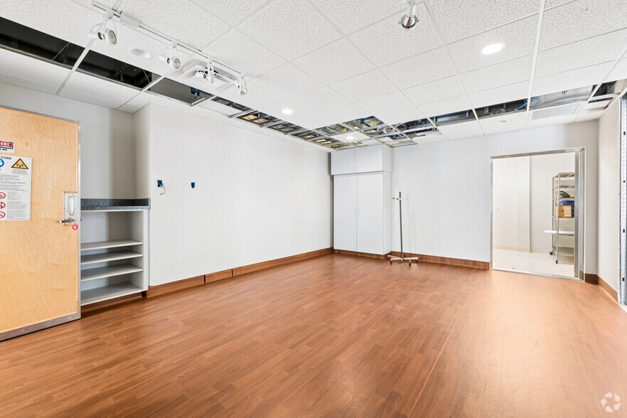 More Photos Of 1553 Janmar Rd, Snellville Medical For Lease