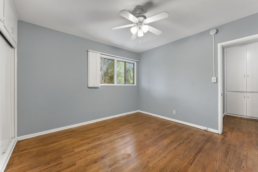 More Photos Of 2131 N Cahuenga Blvd, Los Angeles Apartments For Sale