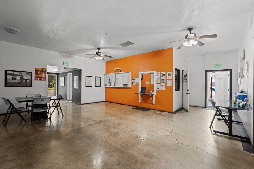 More Photos Of 2201 H St, Bakersfield Office For Sale