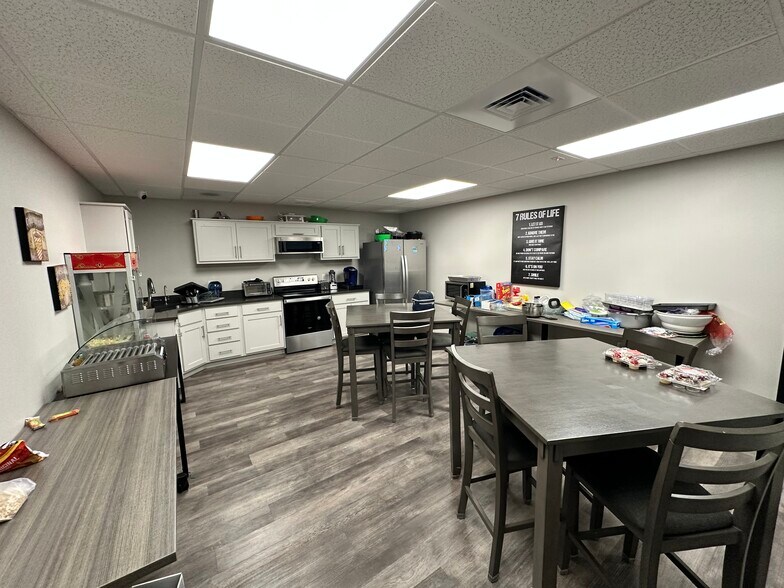 More Photos Of 1450 S 32nd St W, Billings Warehouse For Sale