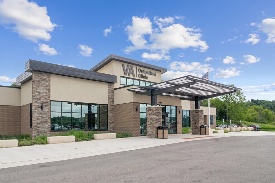 Primary Photo Of 1106 Military Blvd, Decorah Office For Sale