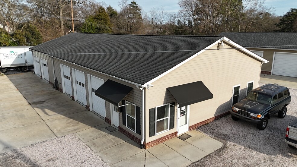 More Photos Of 201 Spratt St, Fort Mill Light Distribution For Lease