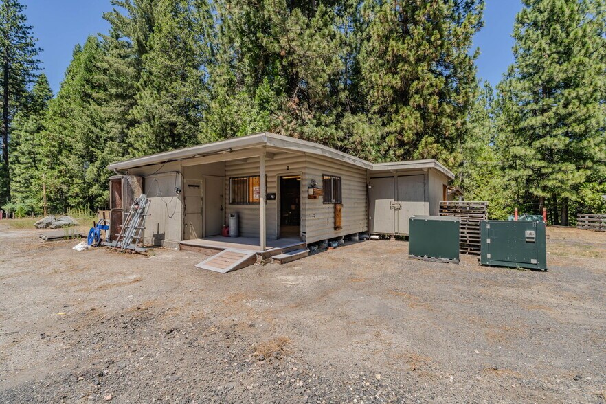 More Photos Of 1495 Linebaugh Rd, Arnold Industrial For Sale