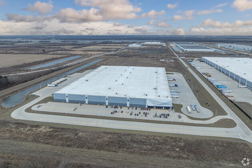 More Photos Of 30610 S Kavanaugh Rd, Wilmington Warehouse For Lease