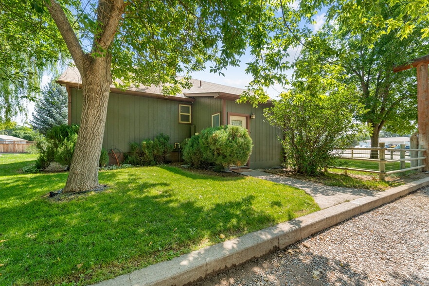 More Photos Of 223 Main St, Meeker Apartments For Sale