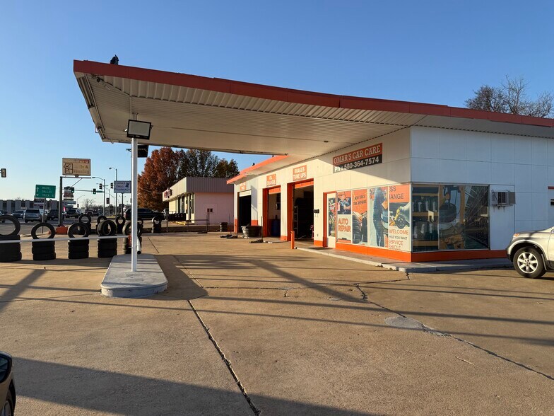 More Photos Of 810 W Main St, Durant Auto Repair For Lease