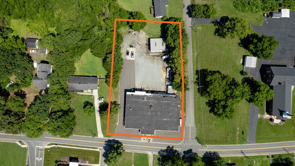 More Photos Of 410 E Main St, Haw River Light Distribution For Sale