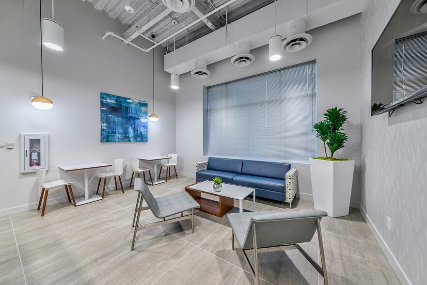 More Photos Of 5601 Democracy Dr, Plano Office For Lease