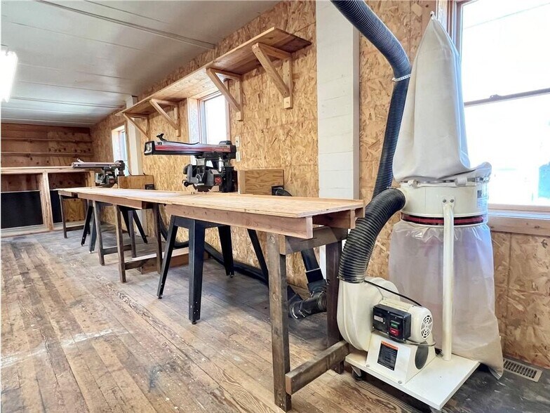 More Photos Of 219 W 11th St N, Newton Office For Sale