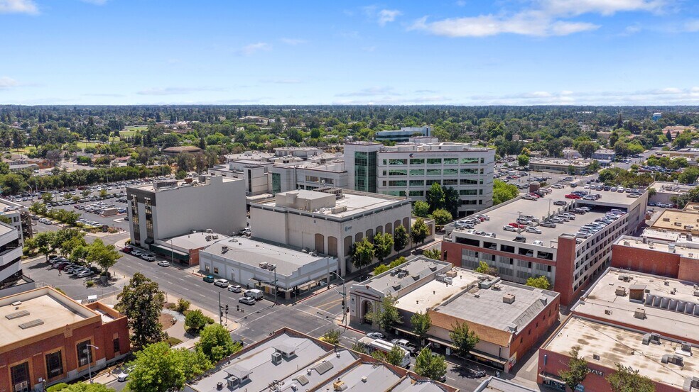 More Photos Of 119 S Locust St, Visalia Medical For Sale