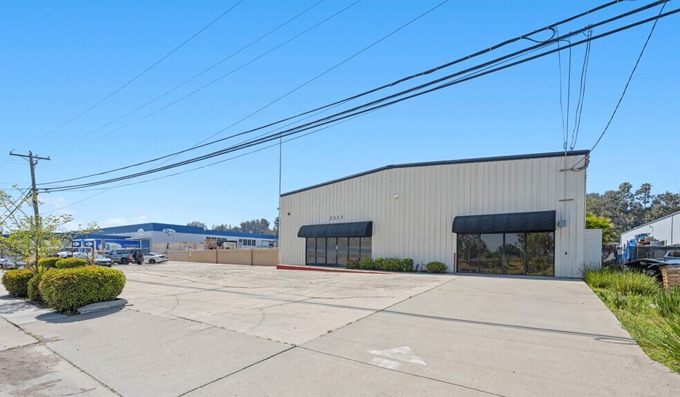 More Photos Of 2213 Meyers Ave, Escondido Warehouse For Lease