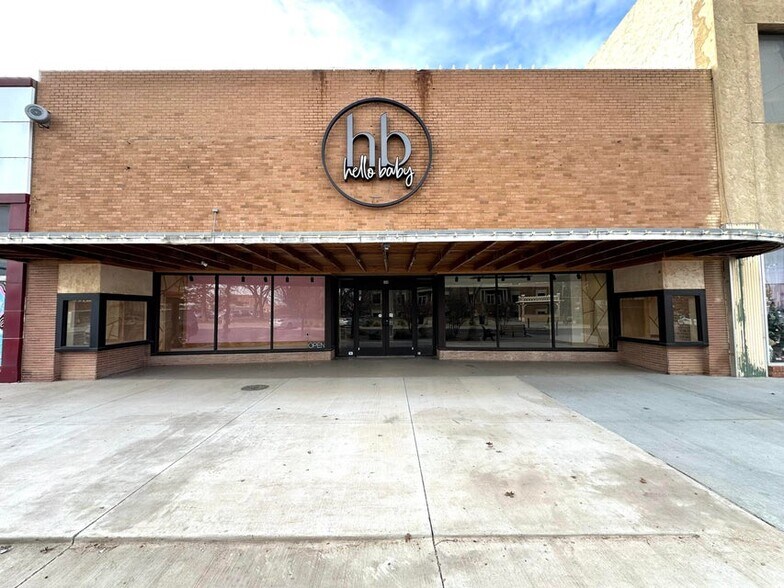 More Photos Of 509 Broadway St, Plainview Storefront Retail Office For Sale