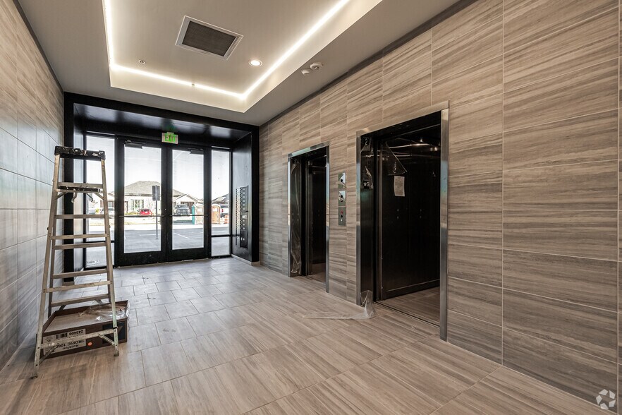 More Photos Of 8050 Preston Rd, Frisco Unknown For Lease