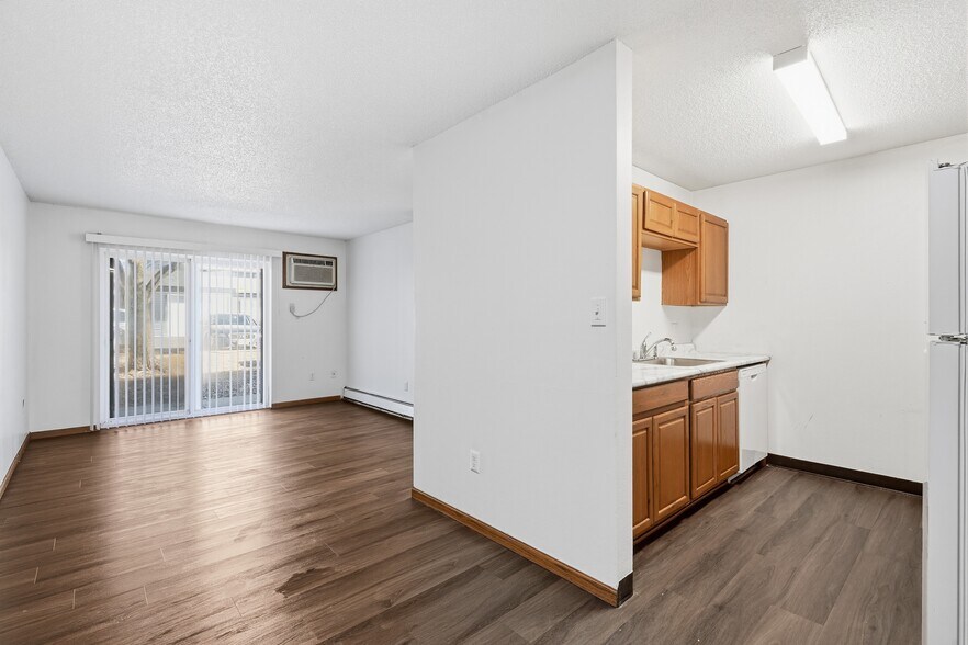 More Photos Of , Des Moines Multifamily For Sale