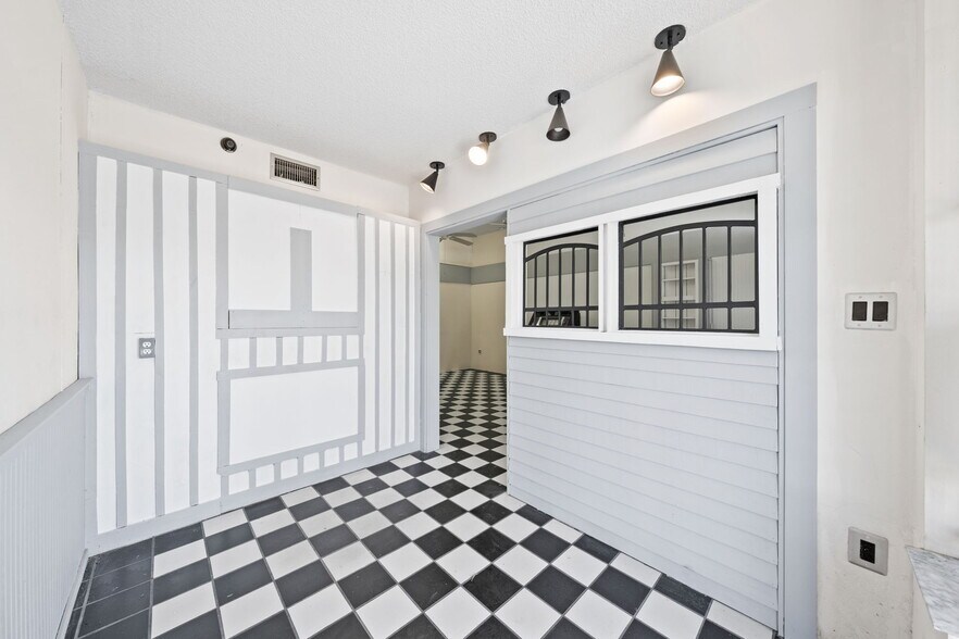 More Photos Of 100 Lucas Rd, Merritt Island Carwash For Sale