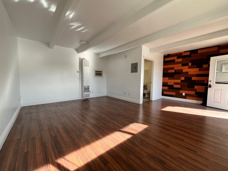 More Photos Of 1190 N Main St, Springville Unknown For Lease