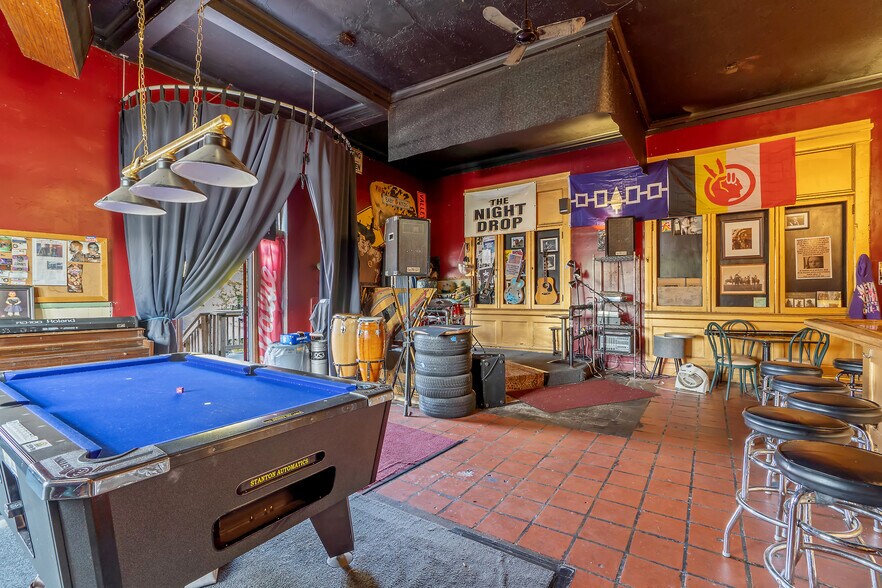 More Photos Of 363 W Seneca Tpke, Syracuse Bar For Sale