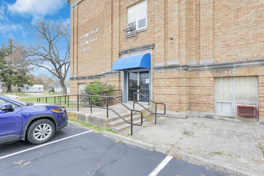More Photos Of 300 E Auburn Ave, Springfield Office For Sale