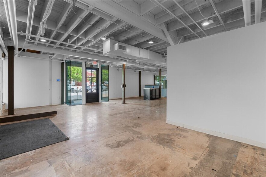 More Photos Of 117 East St, Hutto Loft Creative Space For Sale