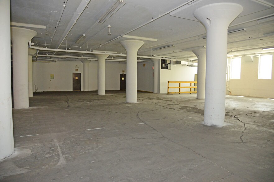 More Photos Of 32 Valley St, Bristol Office For Lease