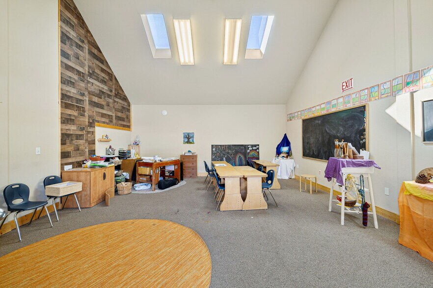 More Photos Of 12315 Deerfield Dr, Truckee Office Residential For Sale