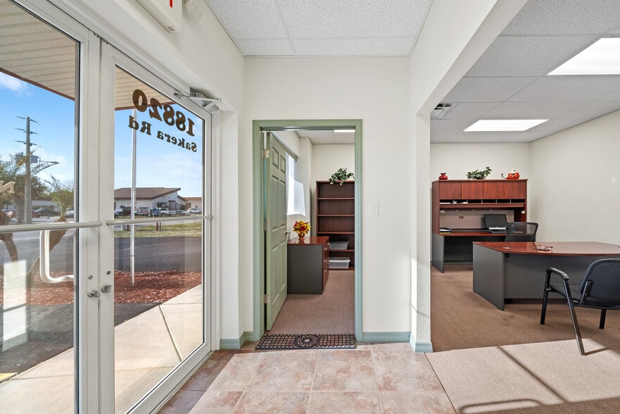 More Photos Of 18820 Sakera Rd, Hudson Warehouse For Lease