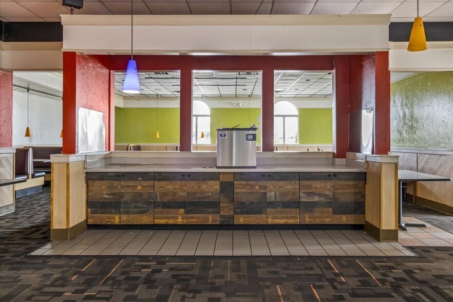More Photos Of 4711 E National Rd, Richmond Fast Food For Sale