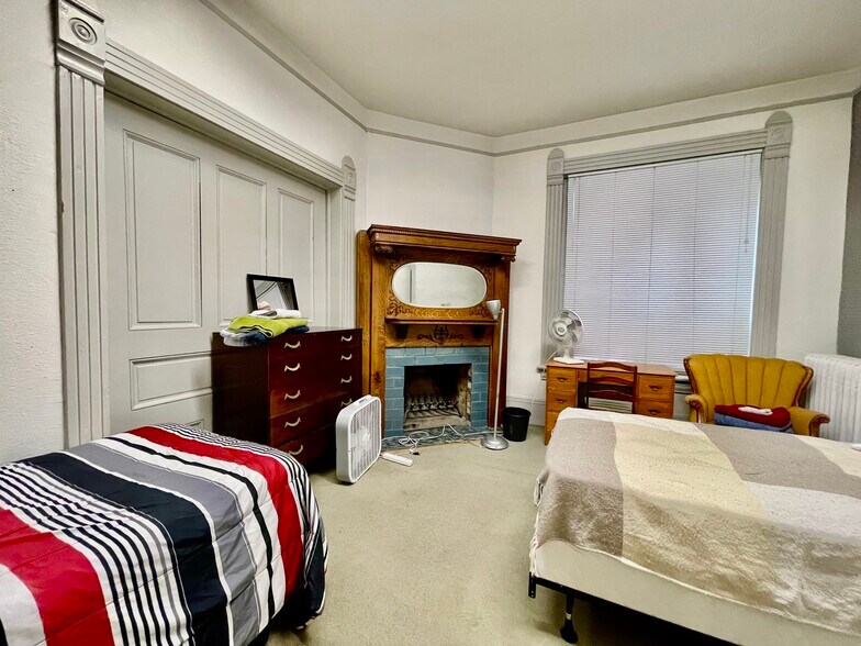 More Photos Of 1544 Pearl St, Denver Office Residential For Sale