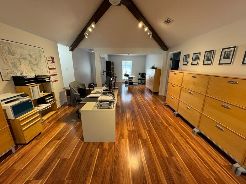 More Photos Of 25203 Kelly Rd, Porter Warehouse For Lease