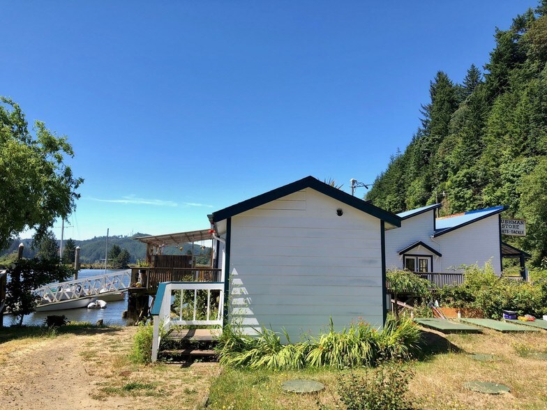 More Photos Of 6750 Or-126 Hwy, Florence Marina For Sale