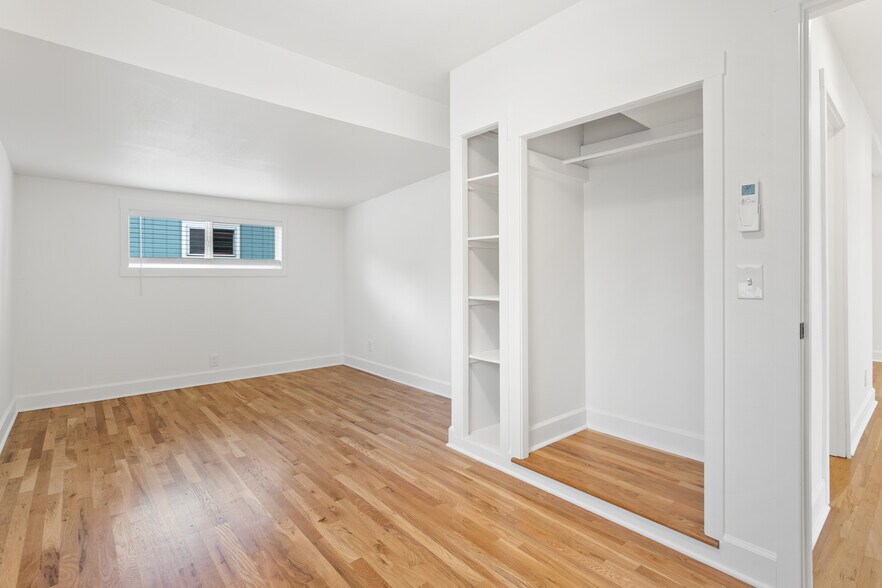 More Photos Of 418 Dewey St, Oregon City Multifamily For Sale