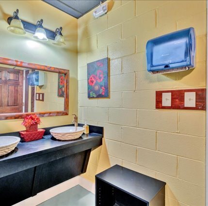 More Photos Of 106 Stoney Battery Rd, Troutville Restaurant For Sale