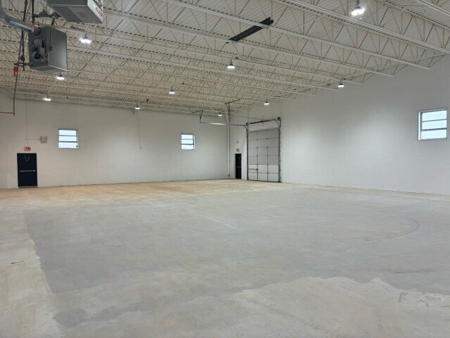 More Photos Of 513 Dickerson Rd, North Wales Manufacturing For Lease