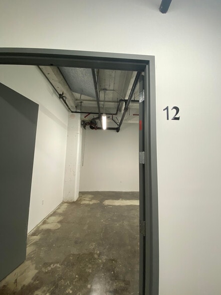 More Photos Of 901 E 31st St, Los Angeles Manufacturing For Lease