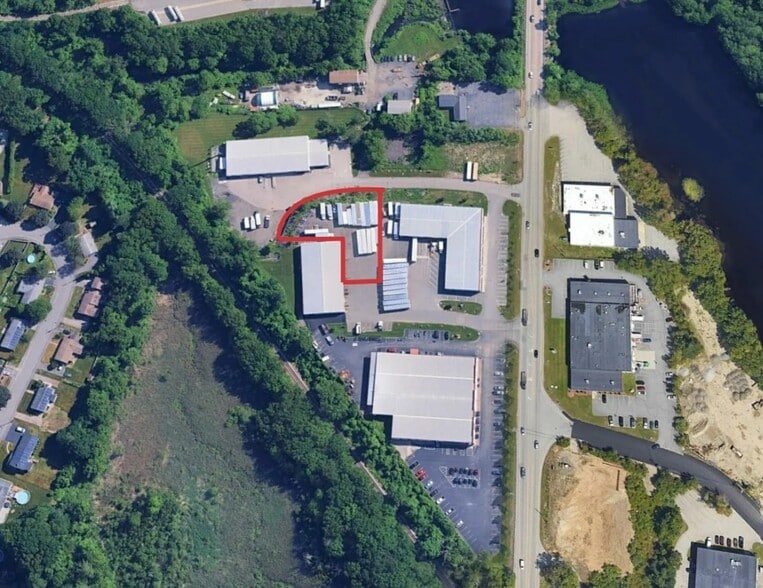 More Photos Of 442 Washington St, Auburn Service For Lease