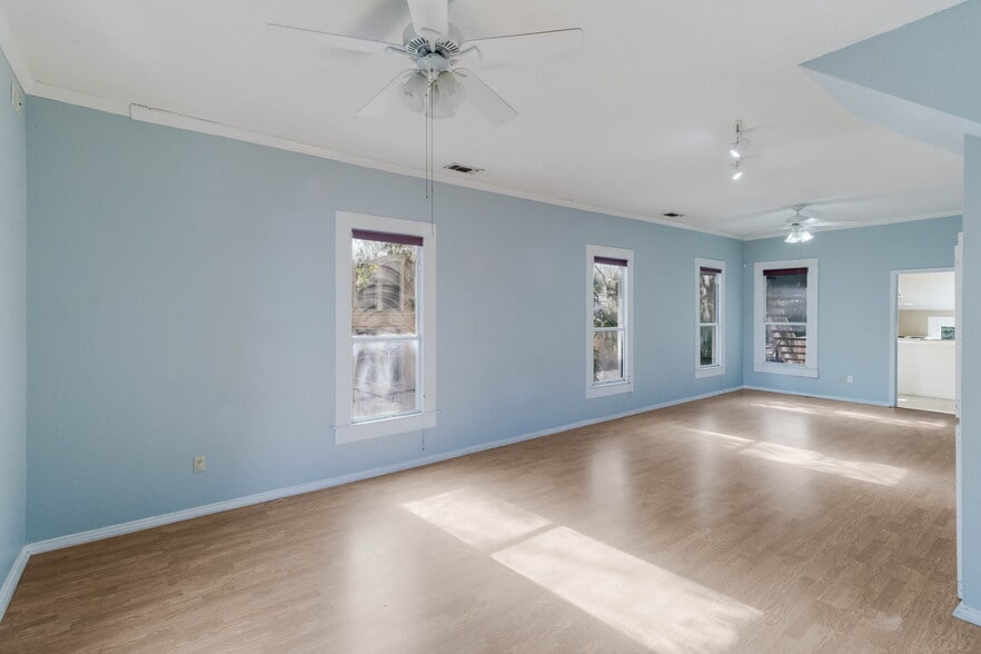 More Photos Of 1818 San Pedro Ave, San Antonio Office Residential For Sale