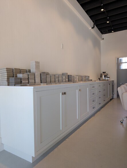 More Photos Of 8804 Charleville, Beverly Hills Storefront For Lease