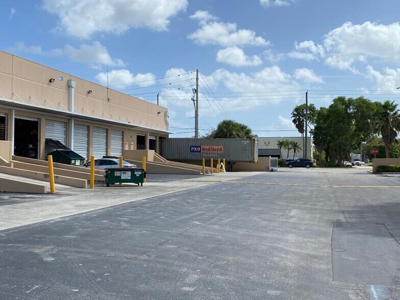 More Photos Of 8200-8358 NW 30th Ter, Doral Coworking Space