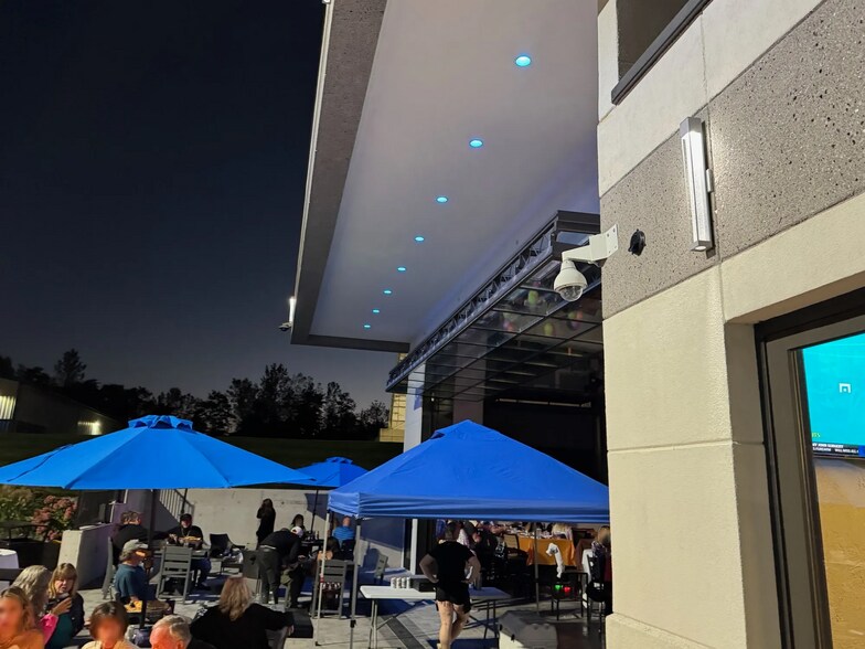 More Photos Of 3535 Walters Rd, Syracuse Restaurant For Sale