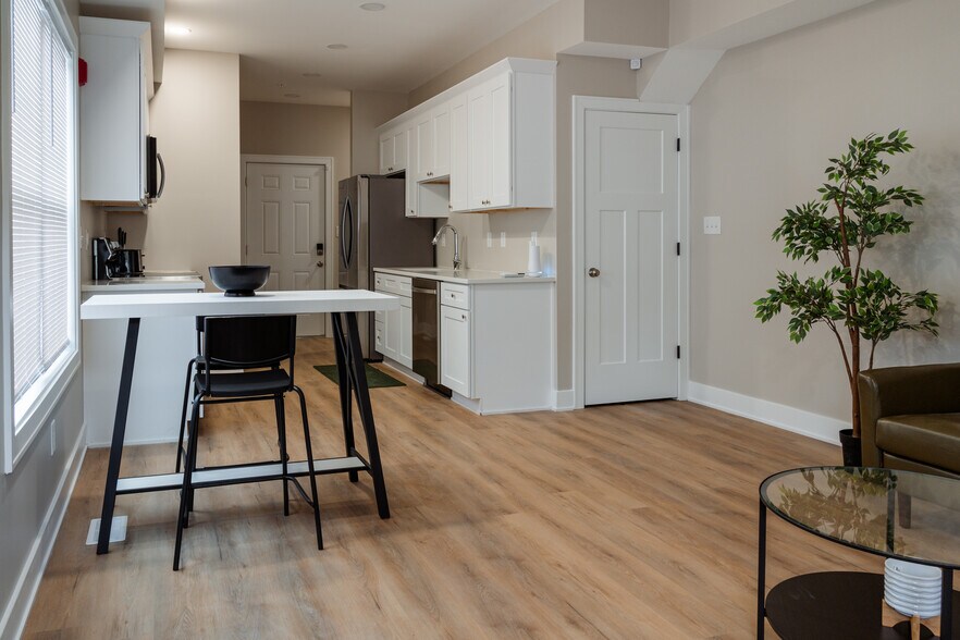 More Photos Of 3909 Winthrop Ave, Indianapolis Apartments For Sale