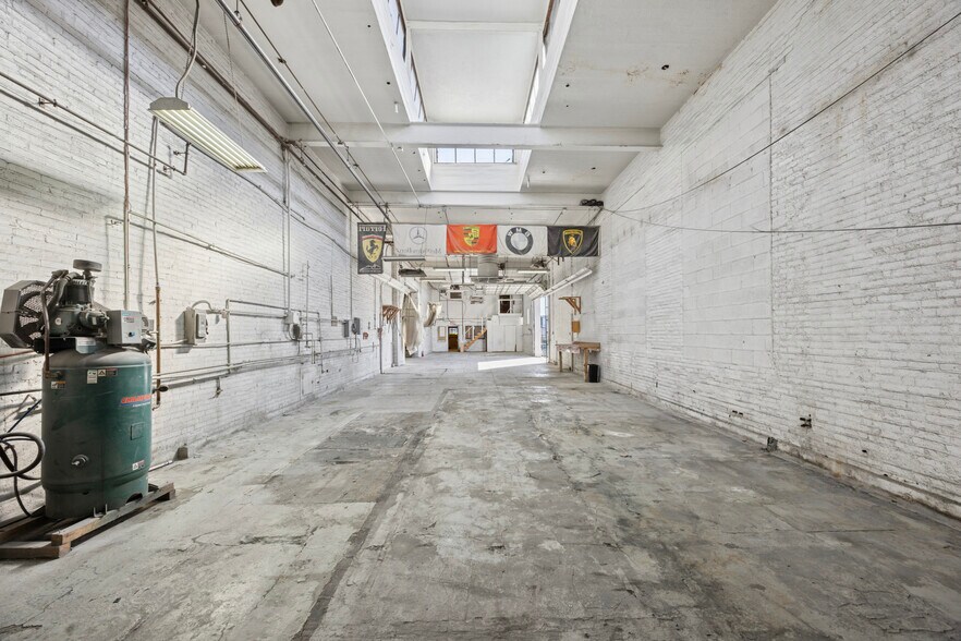 More Photos Of 5223 Torresdale Ave, Philadelphia Auto Repair For Lease