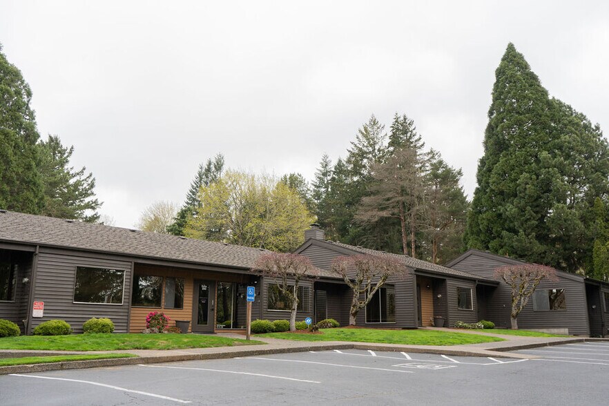 Primary Photo Of 3689 SW Carman Dr, Lake Oswego Medical For Sale