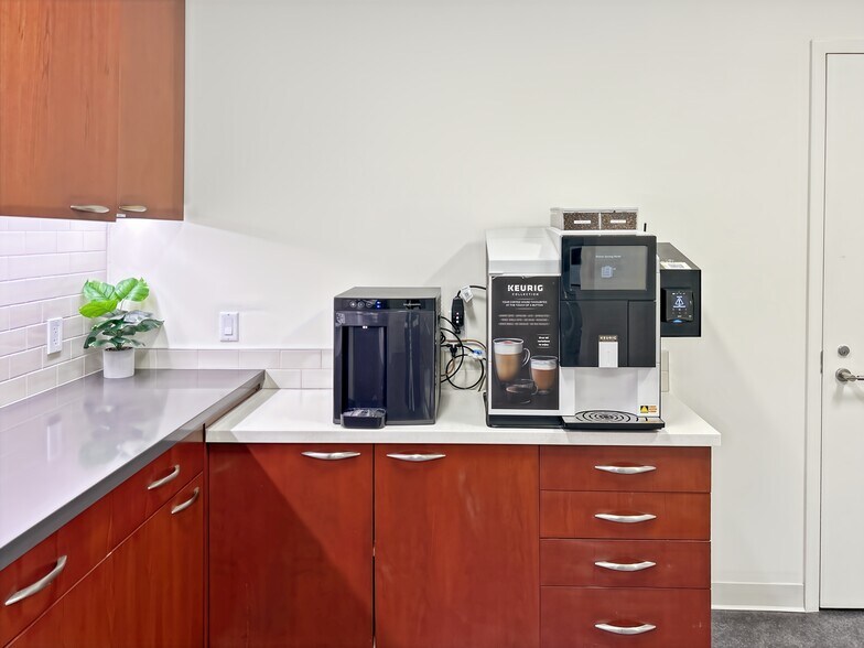 More Photos Of 4 International Dr, Rye Brook Coworking Space