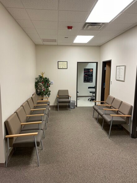 More Photos Of 4010 Sandy Brook Dr, Round Rock Office For Sale
